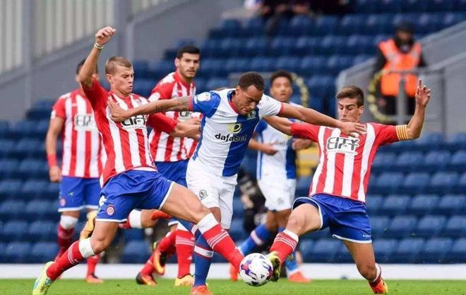 自信和成熟 自信和成熟