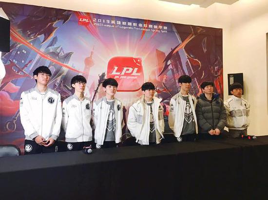 外的罚球机 外的罚球机